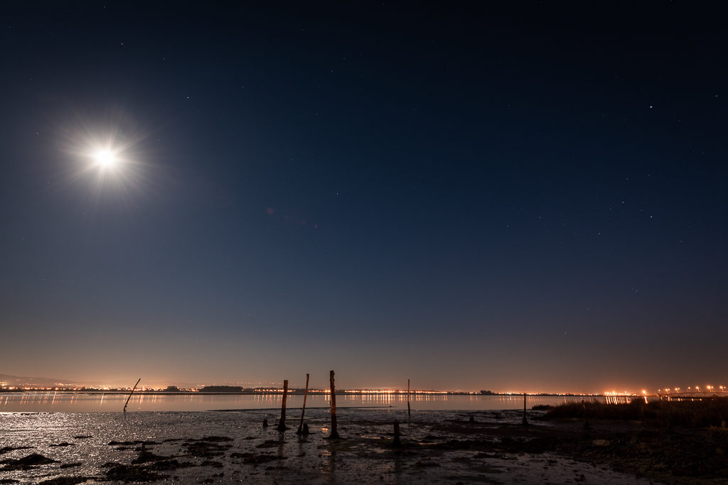 nuit calme au portugal lors d'un voyage en van