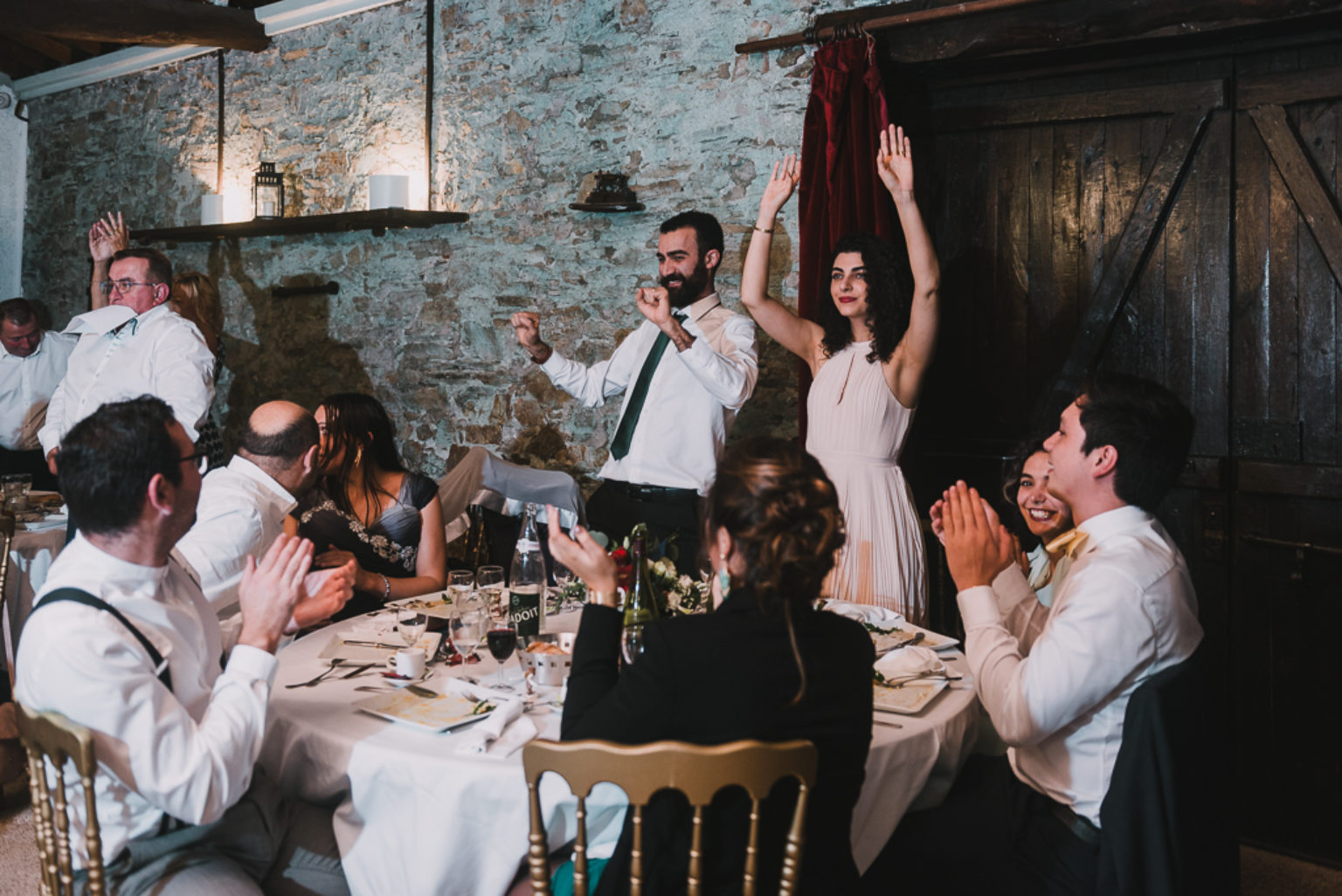 Jeux de mariage : 5 idées pour amuser vos invité·es pendant le repas
