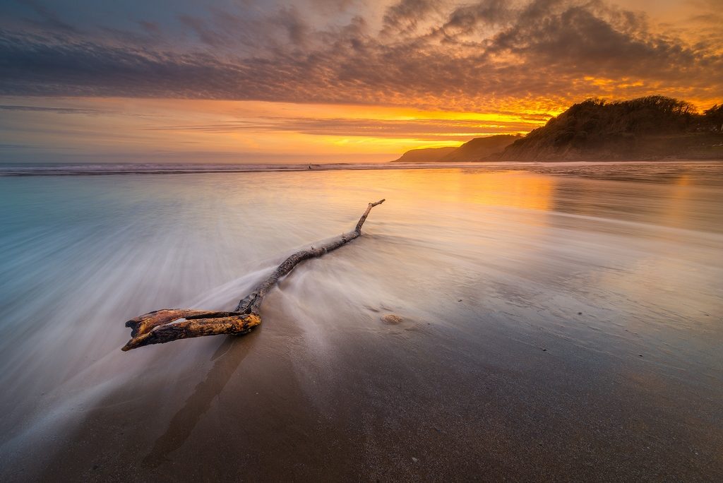 Coucher de soleil sur une baie au pays de Galles