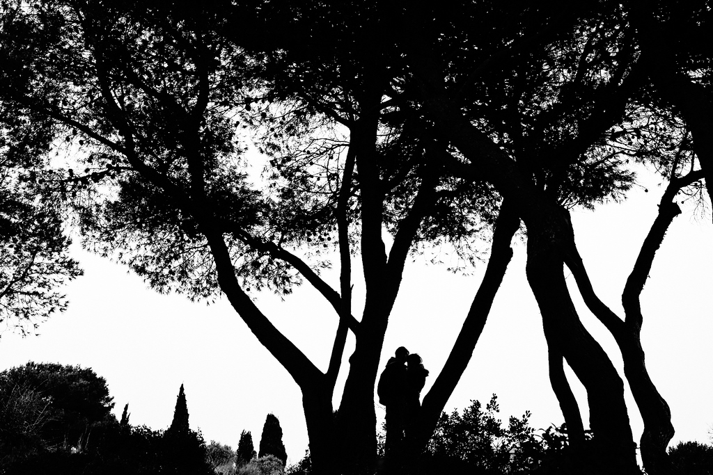 saint-valentin-séance-photo Couple d'amoureux en silhouettes