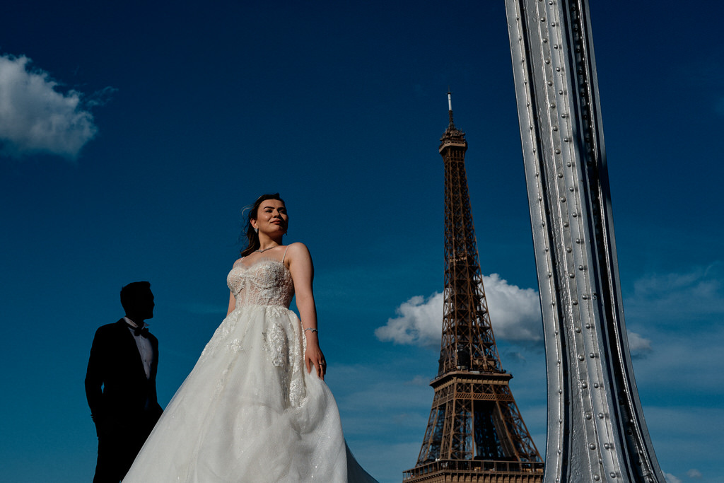 couple photoshoot in Paris
