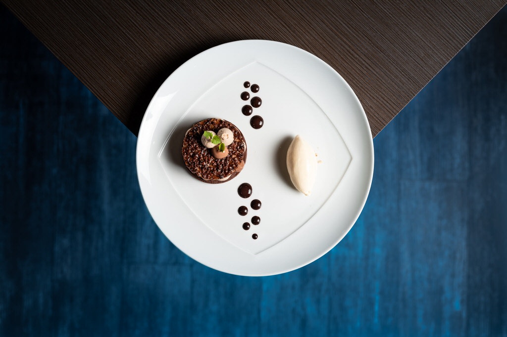 Photo d'une assiette de dessert de restaurant créé par Valoris Berthenet pour le restaurant l'Espérance